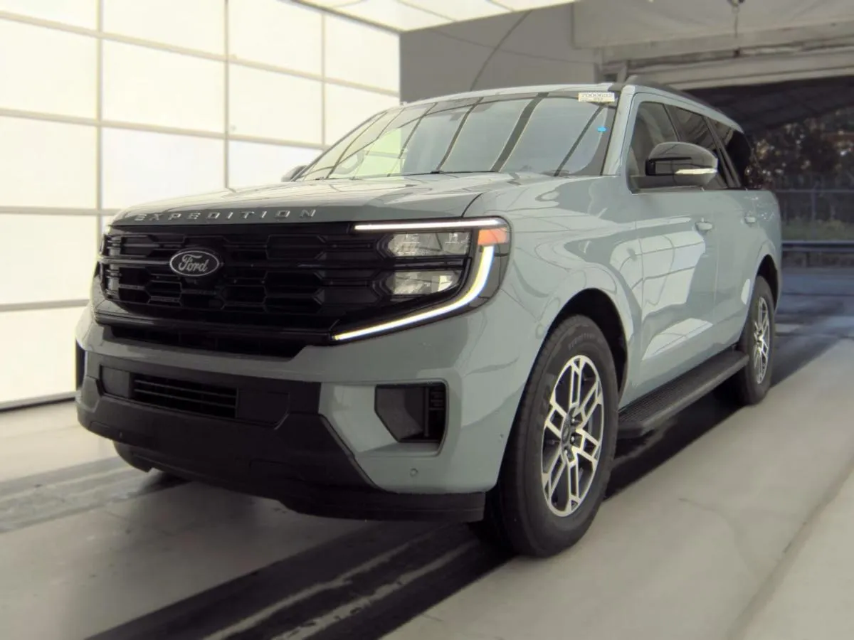 Light gray Ford Expedition SUV bought by Cameron Motorsports
